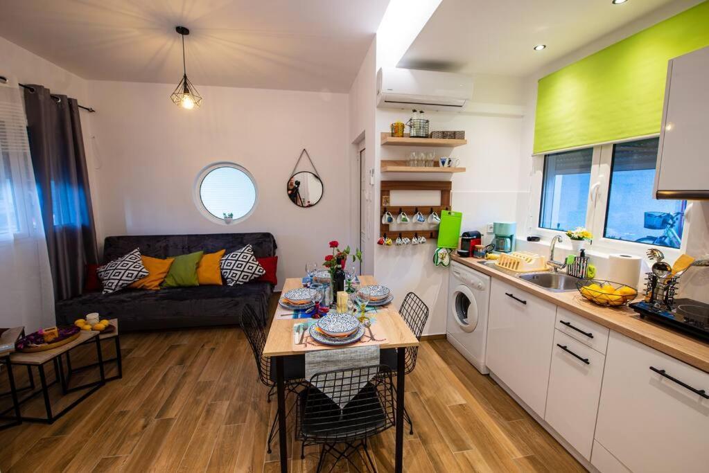 Lemon Garden Stylish Private Apartment Kalamáta Buitenkant foto