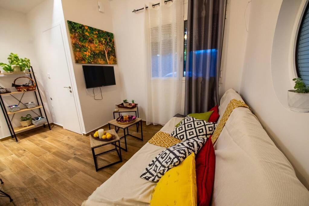 Lemon Garden Stylish Private Apartment Kalamáta Buitenkant foto