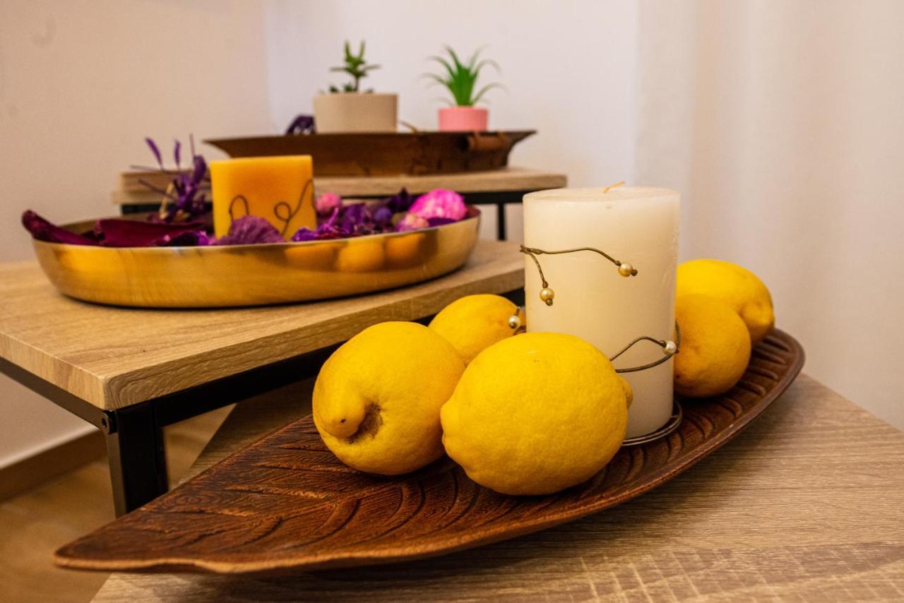 Lemon Garden Stylish Private Apartment Kalamáta Buitenkant foto